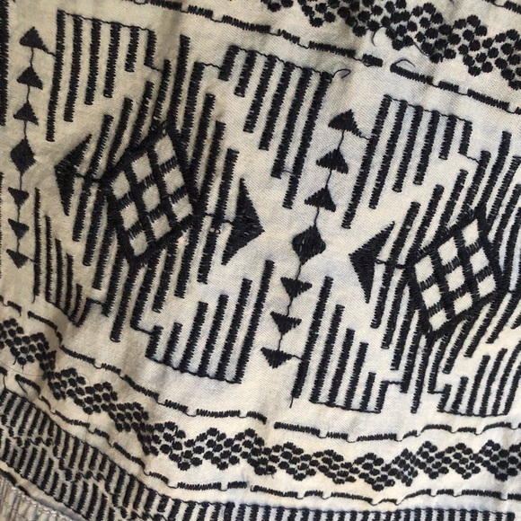 TORRID Embroidered Chambray Shirt Size 3X - Picture 8 of 8